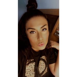 Meet your Posher, Steffany